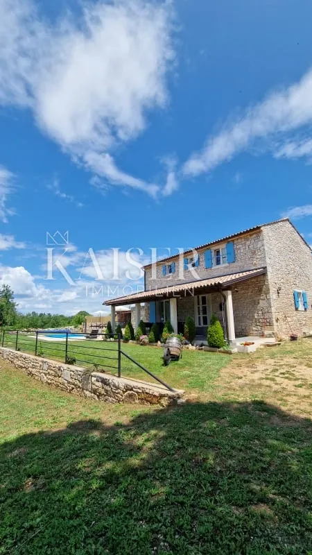 istra - lovreč, prilika kamena kuća sa okućnicom 7000 m2 - slika 7