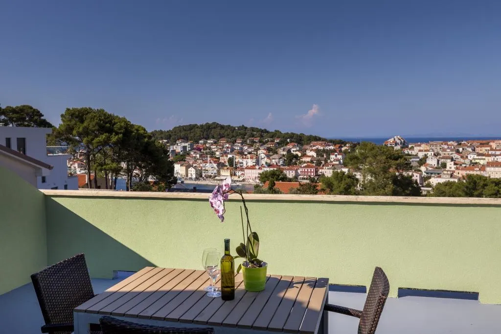 mali lošinj - predivna vila 200m od mora - slika 8