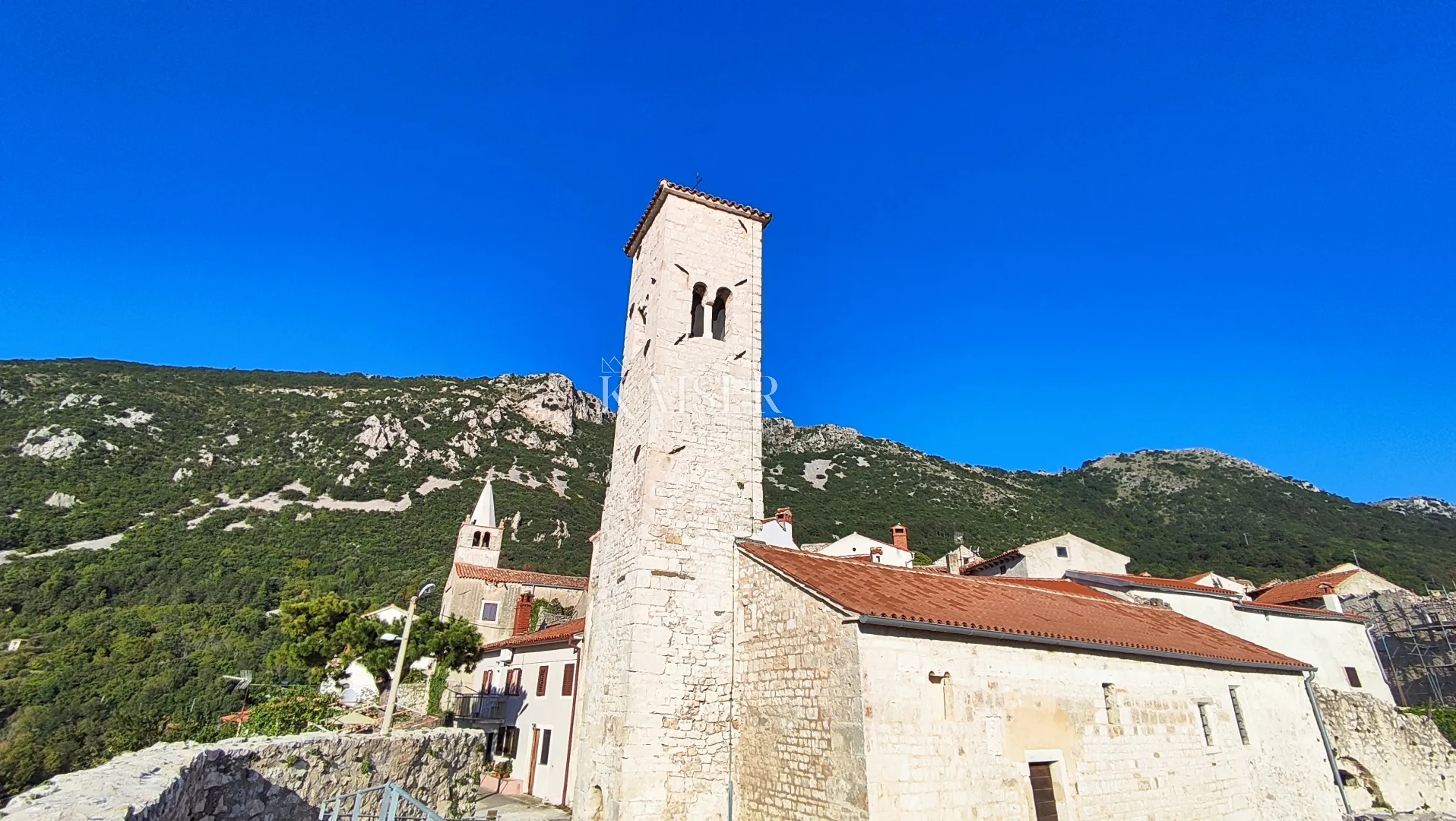 istra, labin - renovirana kuća s tri stana, 270 m2 - slika 18
