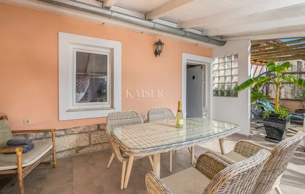 otok krk, šilo, okolica - kuća sa bazenom 145m2 - slika 14