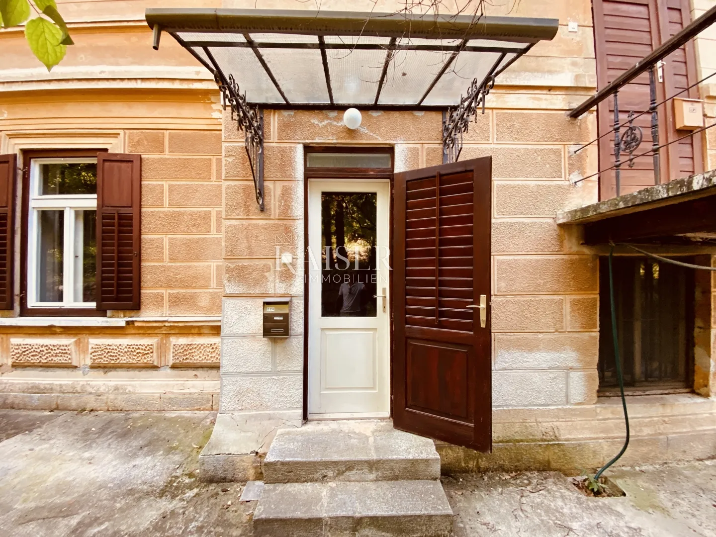 opatija – stan u austrougarskoj vili, 2. red do mora - slika 27