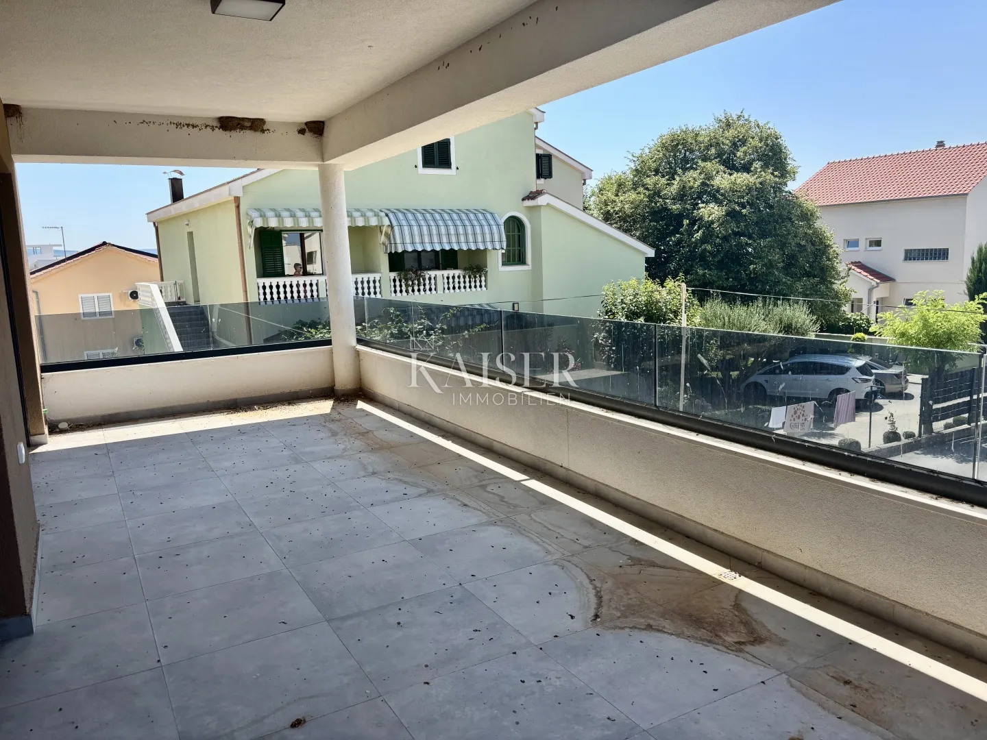 zadar-sukošan: trosoban stan 50 m od mora s pogledom i terasom - slika 8