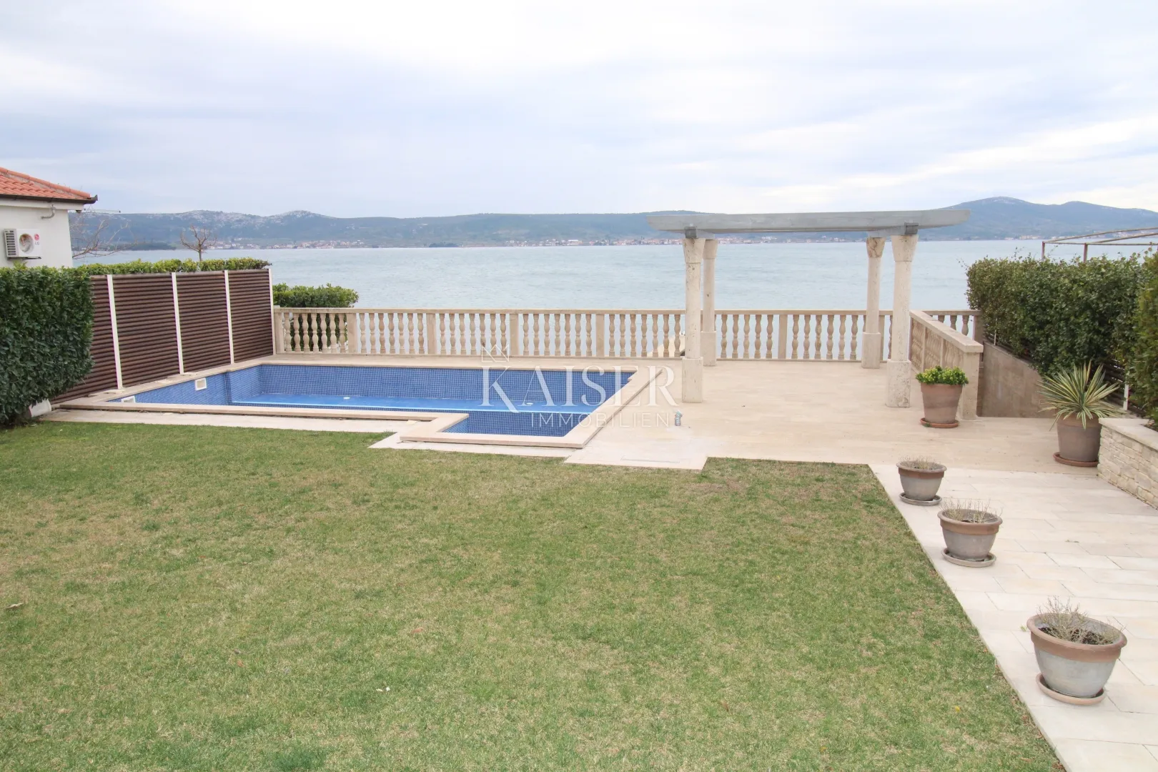zadar,sv.petar- mediterasnka raskošna vila prvi red do mora - slika 37