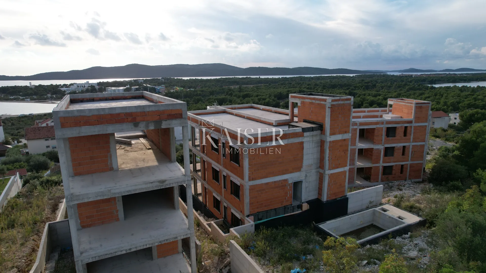 veliki obiteljski stan (s2) na prvom katu s bazenom i pogledom, mandalina - šibenik - slika 5