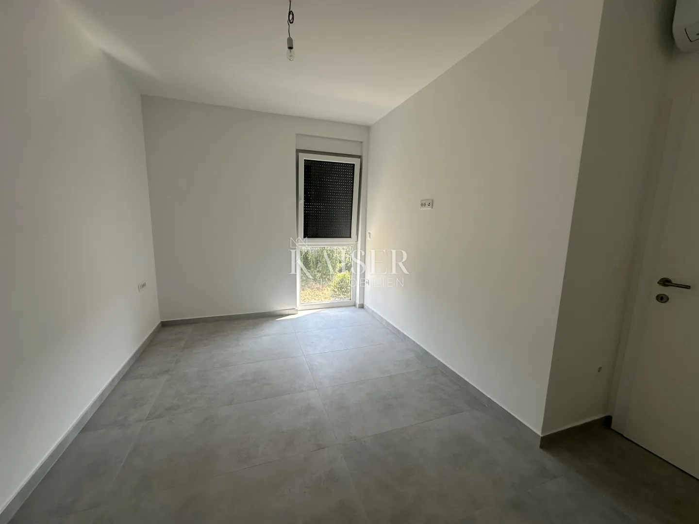 zadar; kožino-stan 135 m2 s bazenom uz more - slika 17