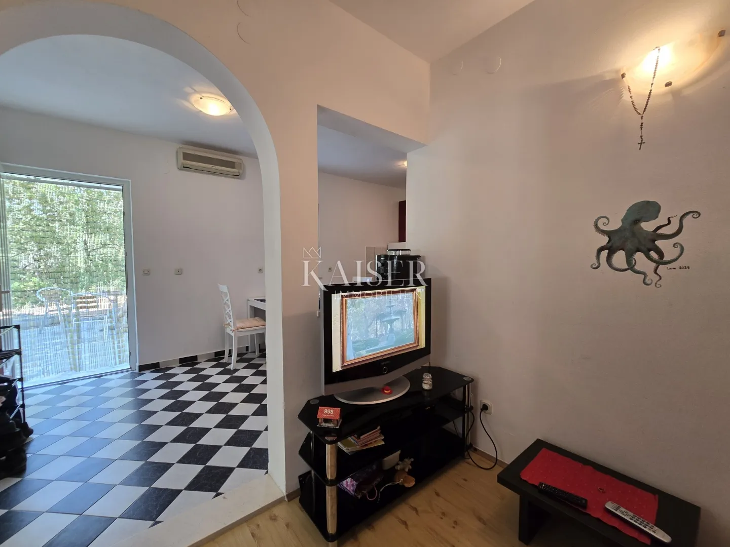 apartman u prizemlju s dvorištem, idealan za obitelji, rogoznica – lozica - slika 8