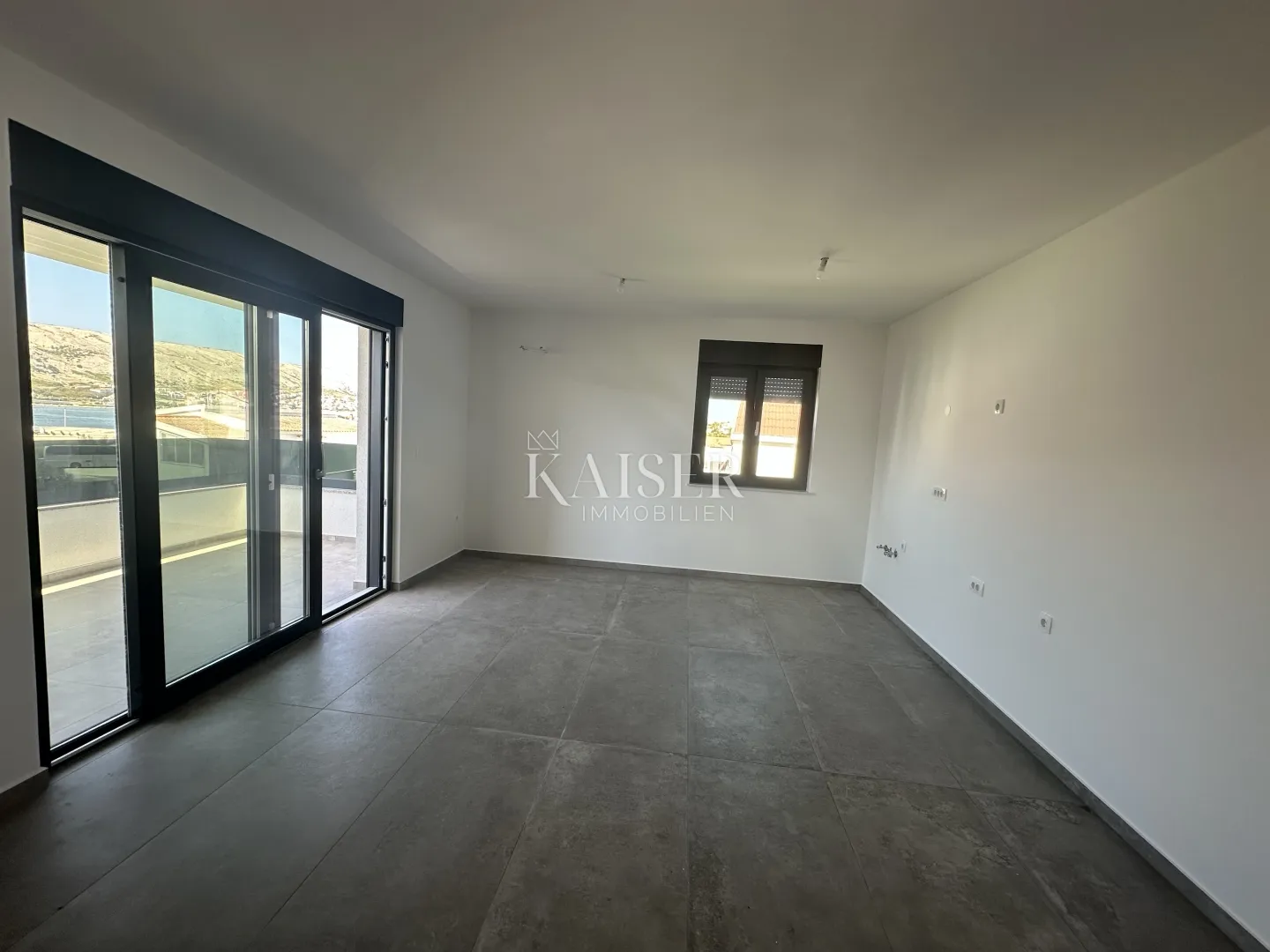 pag - dvosobni stan 80 m2 s velikim vrtom od 75 m2 pokraj mora - slika 5