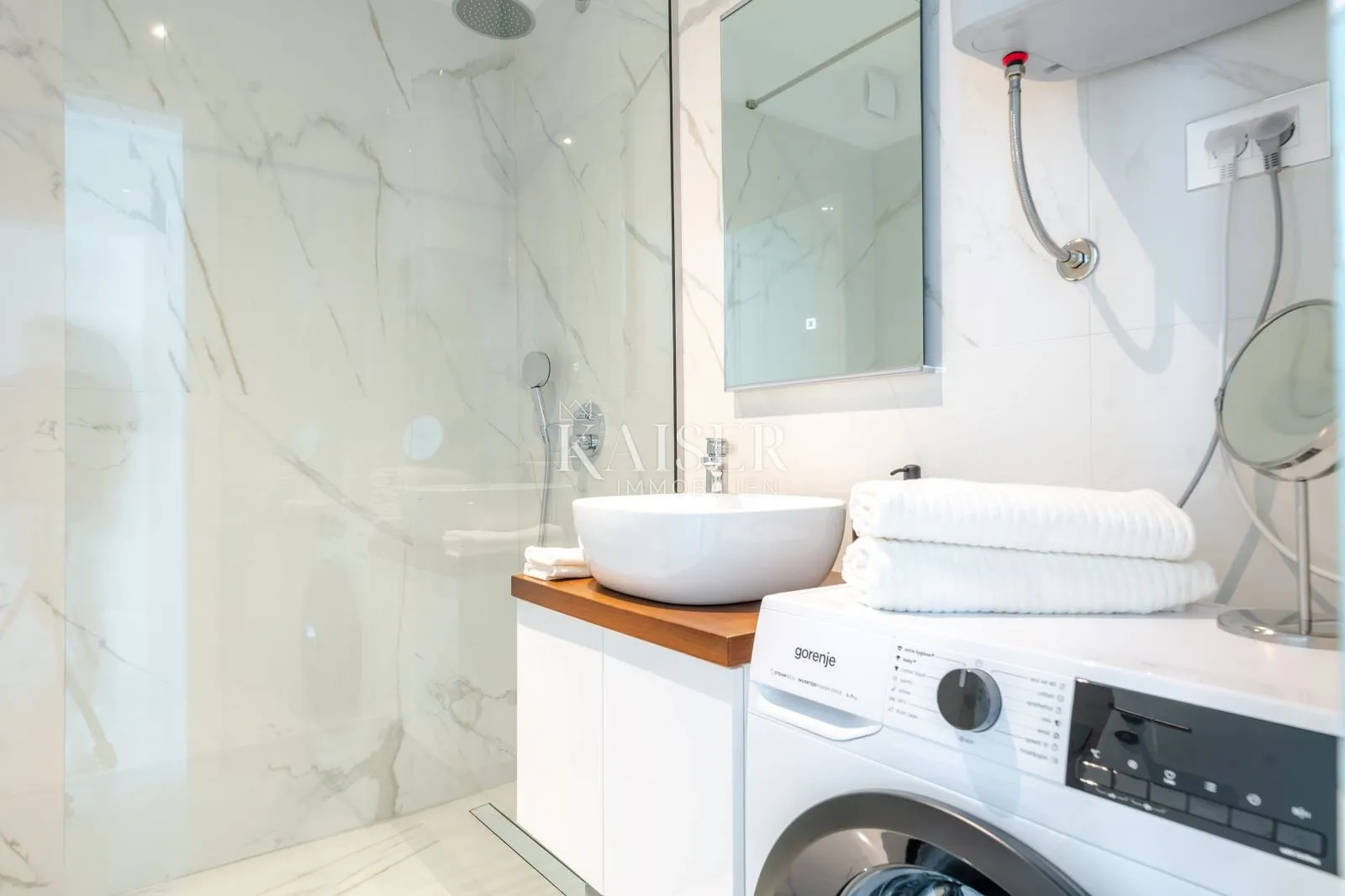 penthouse s očaravajućim pogledom na more i planine - slika 13