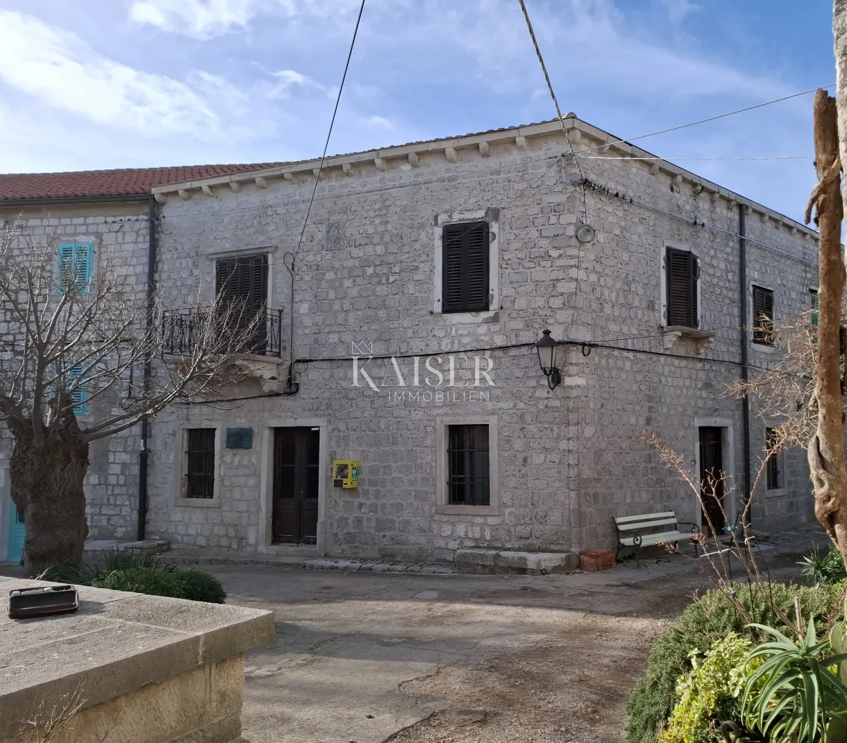 otok cres-lošinj, osor, troetažni stan 148 m2 - slika 20