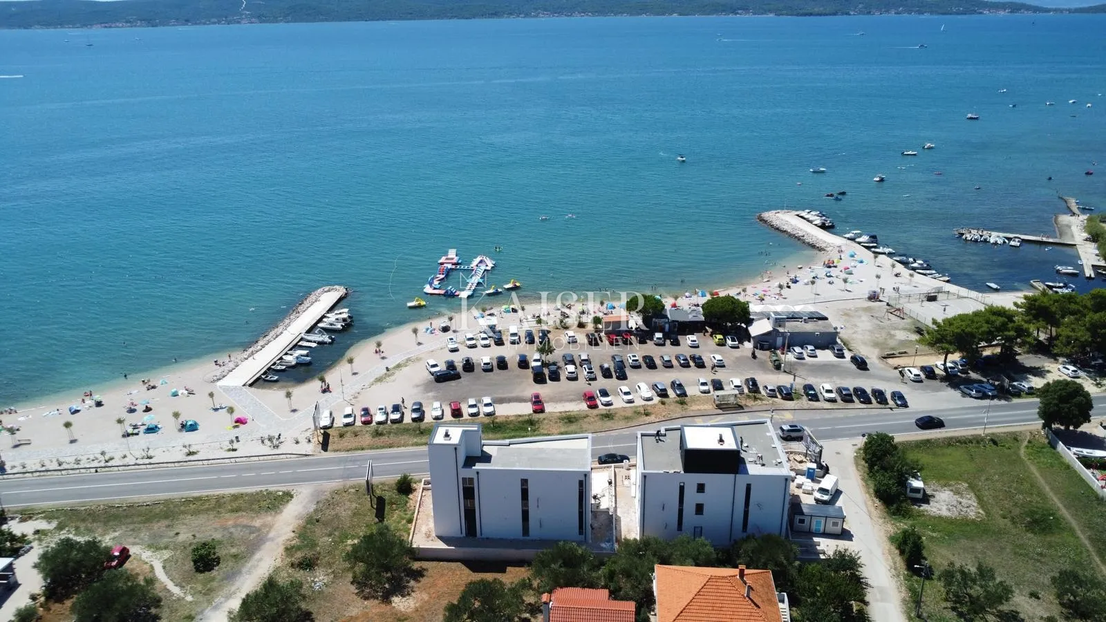 Zadar, Sukošan dvosoban stan s krovnom terasom