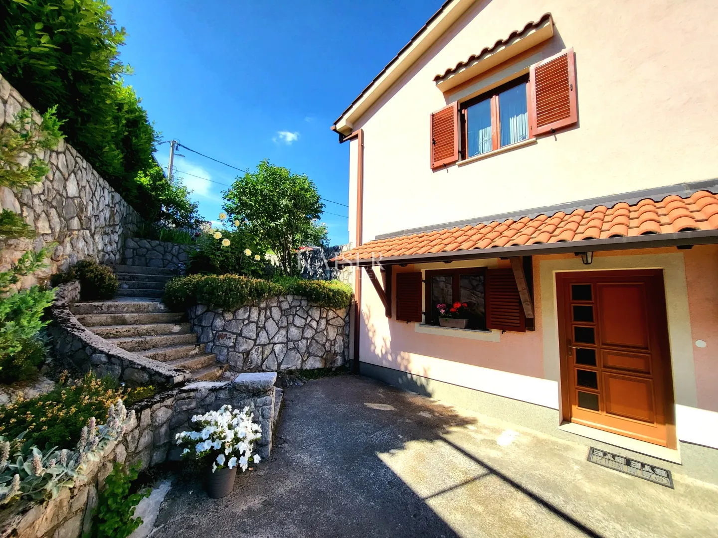 opatija, veprinac - kuća sa dva stana, velikim zemljištem i pogledom na more - slika 3
