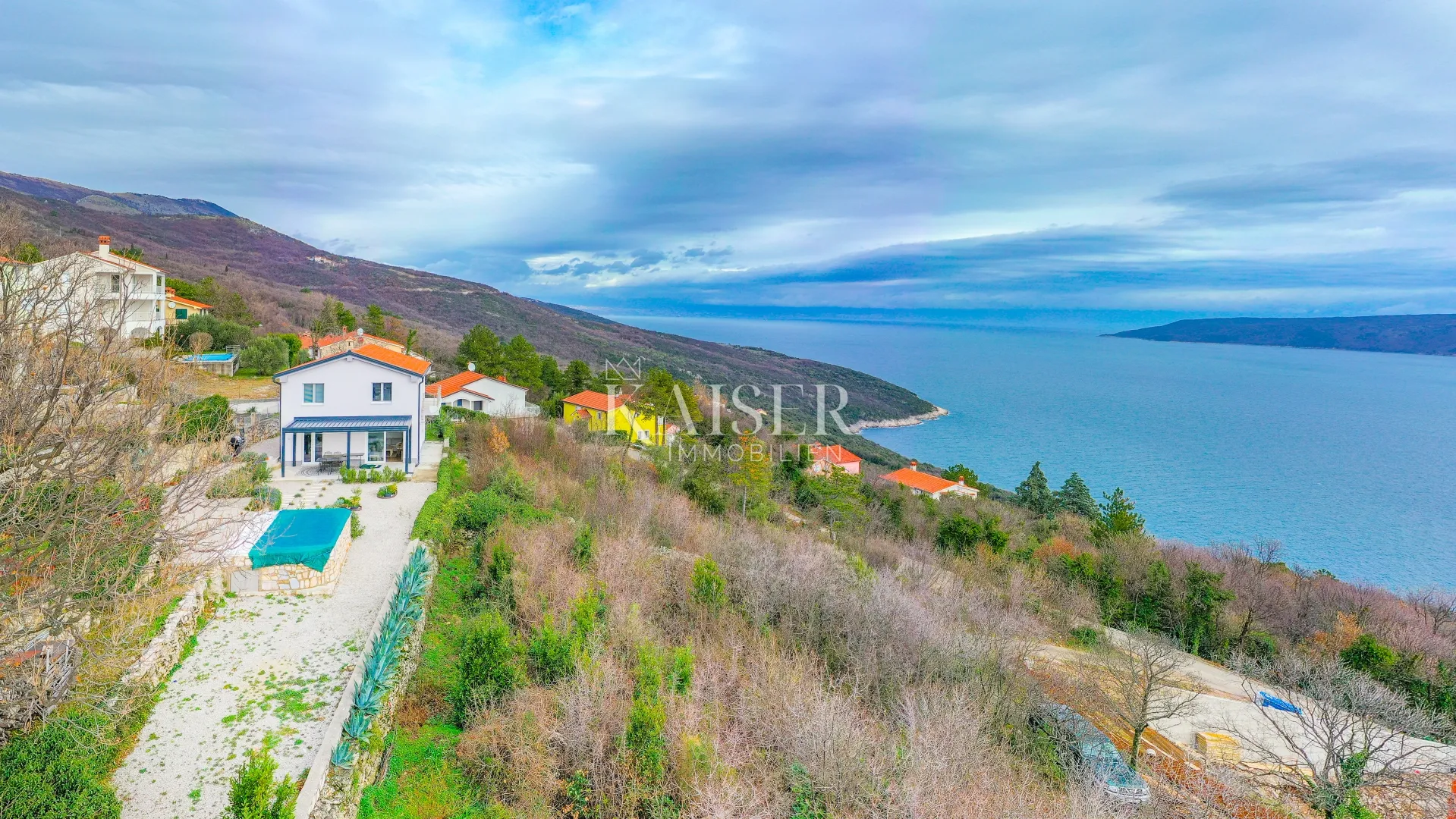 istra, okolica brseča - kuća s dva stana i bazenom, 150 m2 - slika 22
