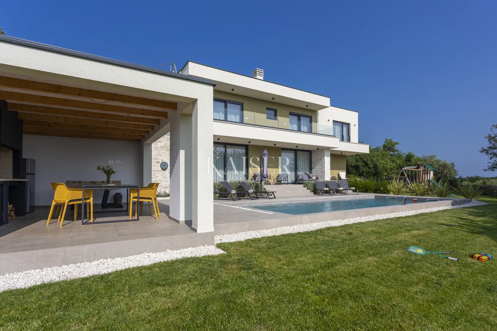 istra, svetvinčenat - moderna vila s bazenom - slika 12