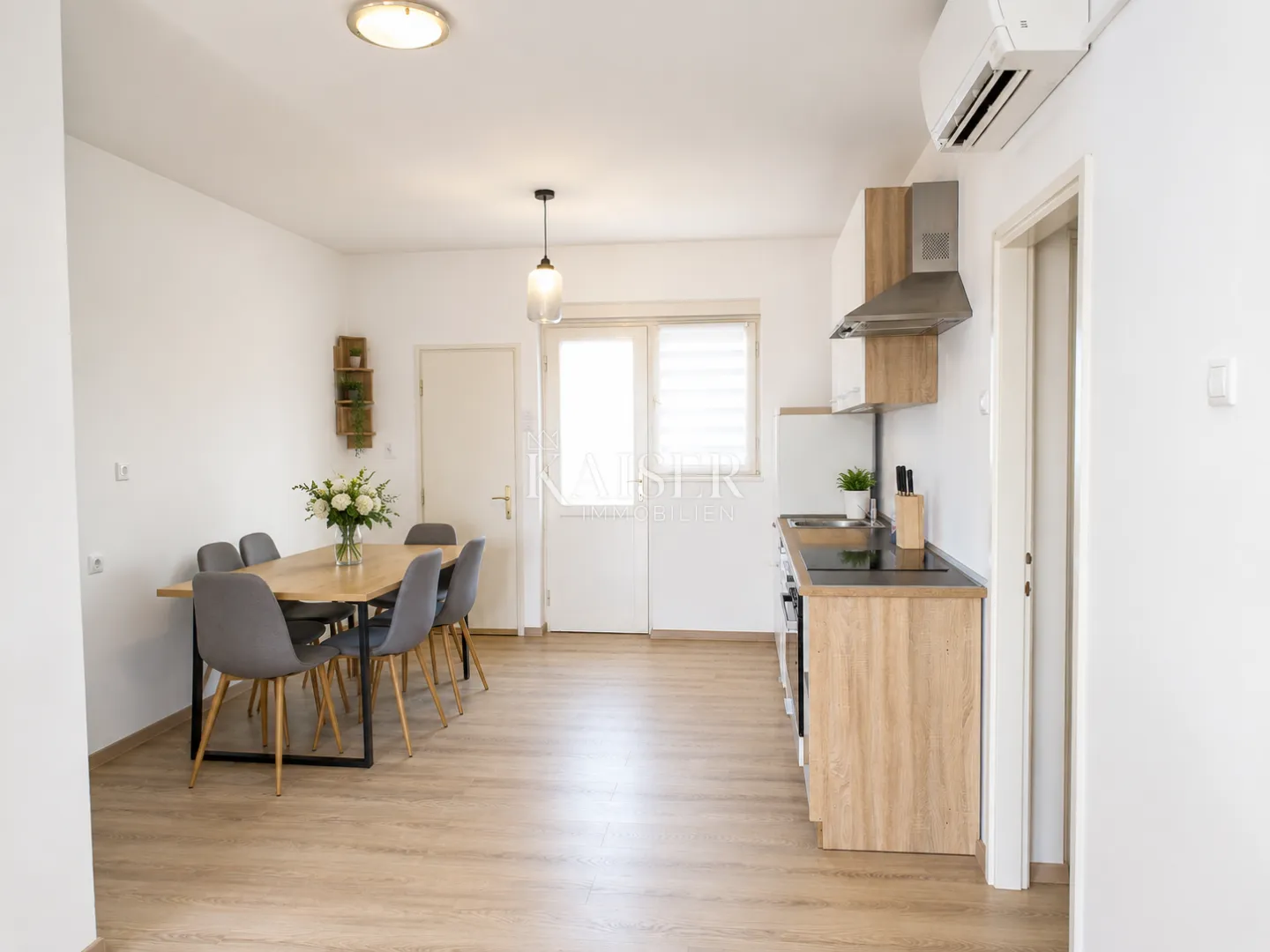 istra, umag, dvosoban stan s pogledom na more, 80m2 - slika 2