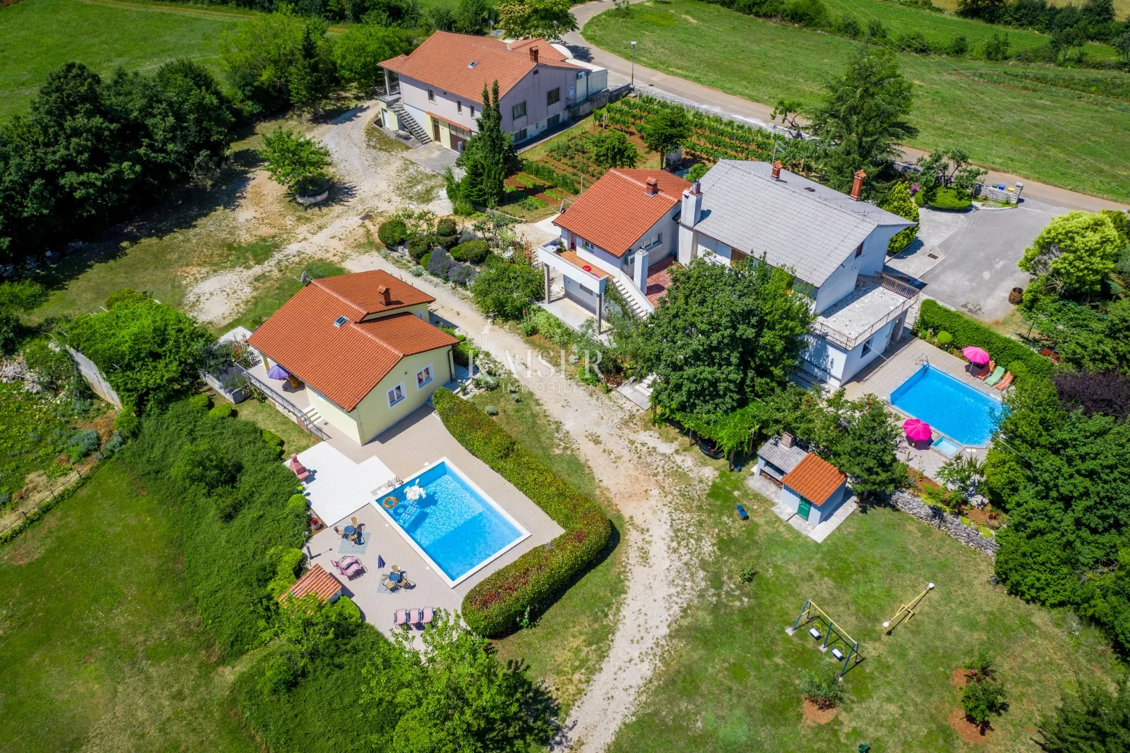 istra, žminj - obiteljsko imanje, 2 kuće s bazenima i 1 poslovni prostor - slika 3