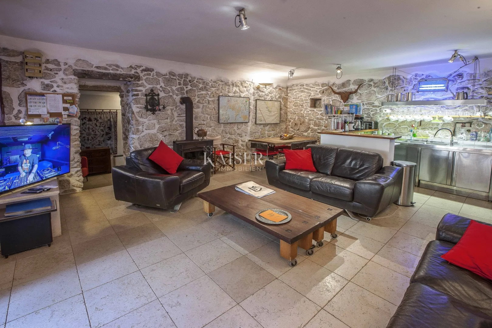 pula, istra- jedinstvena vila 258m2 s okućnicom 2459m2 - slika 2