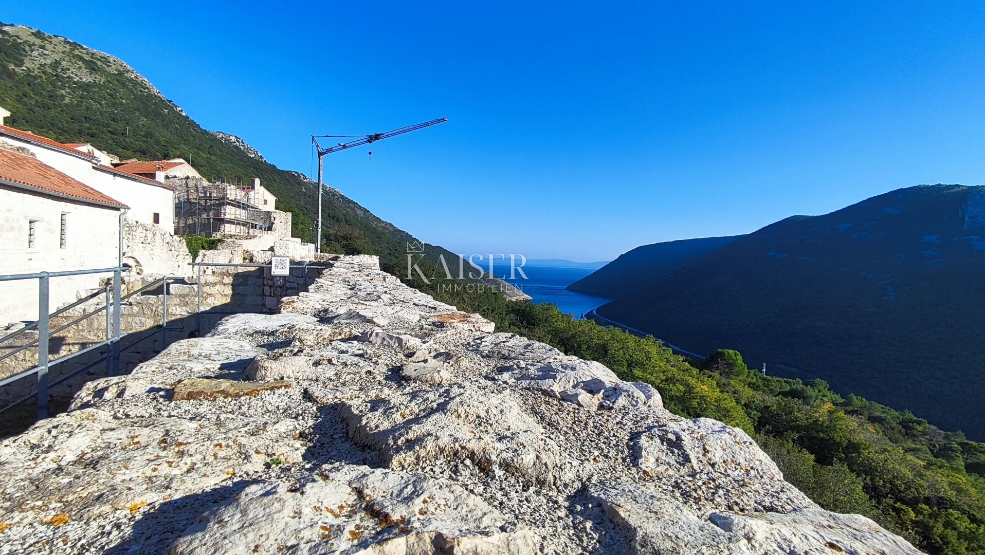 istra, labin - renovirana kuća s tri stana, 270 m2 - slika 19