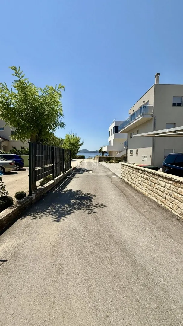 zadar-sukošan: trosoban stan 50 m od mora s pogledom i terasom - slika 22