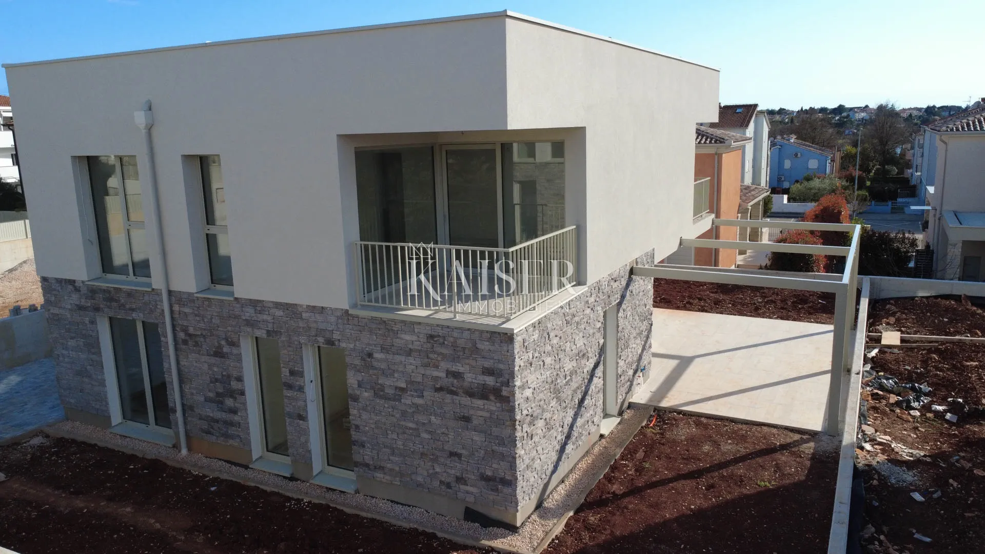 istra, novigrad, okolica - stan 54m2; krovna terasa 55m2; 300m od mora - slika 29