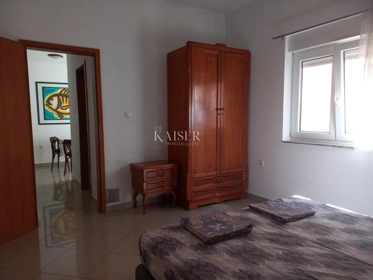 novi vinodolski - kuća sa 8 apartmana u blizini mora - slika 12