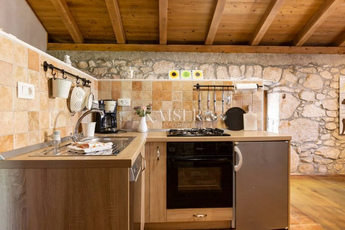 opatija, brseč - šarmantna kuća s predivnim pogledom na more, 120 m2 - slika 12
