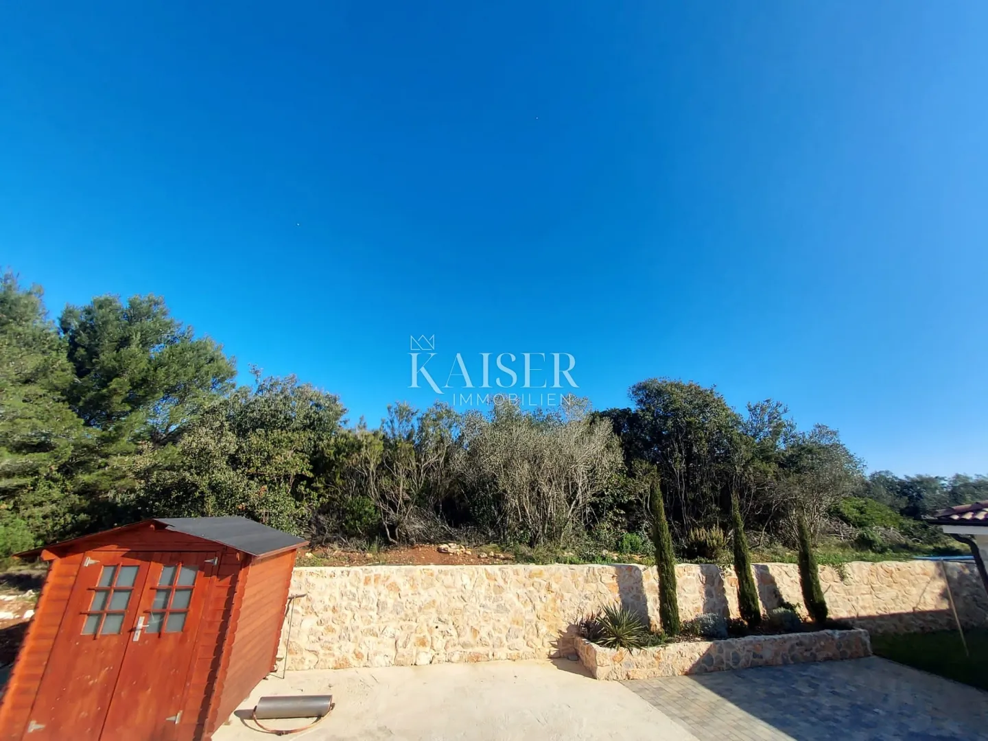 zadar, otok ugljan: građevinsko zemljište 290m od mora - slika 12