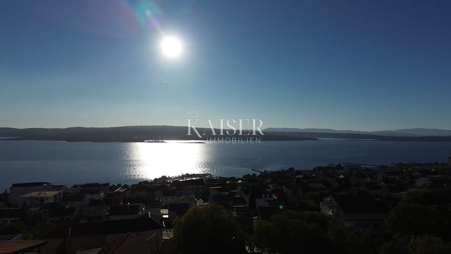 Crikvenica – stan, 2S+DB, novogradnja s pogledom, terasa i parking