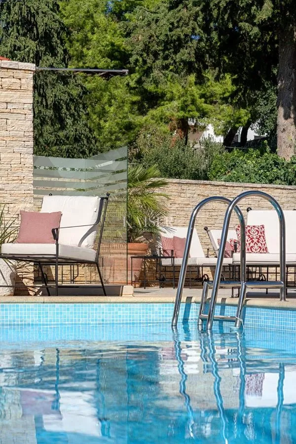 šibenik - hotel prvi red do mora - slika 6