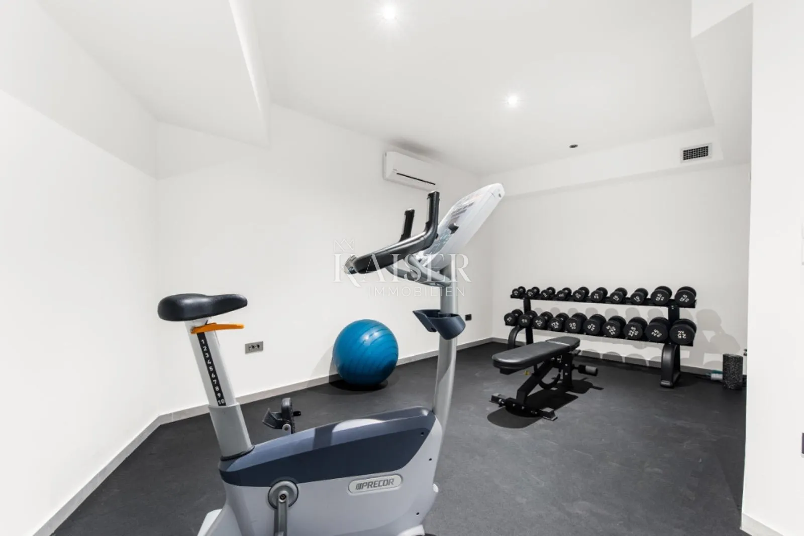 istra - poreč, moderna vila sa bazenom i wellnessom - slika 31
