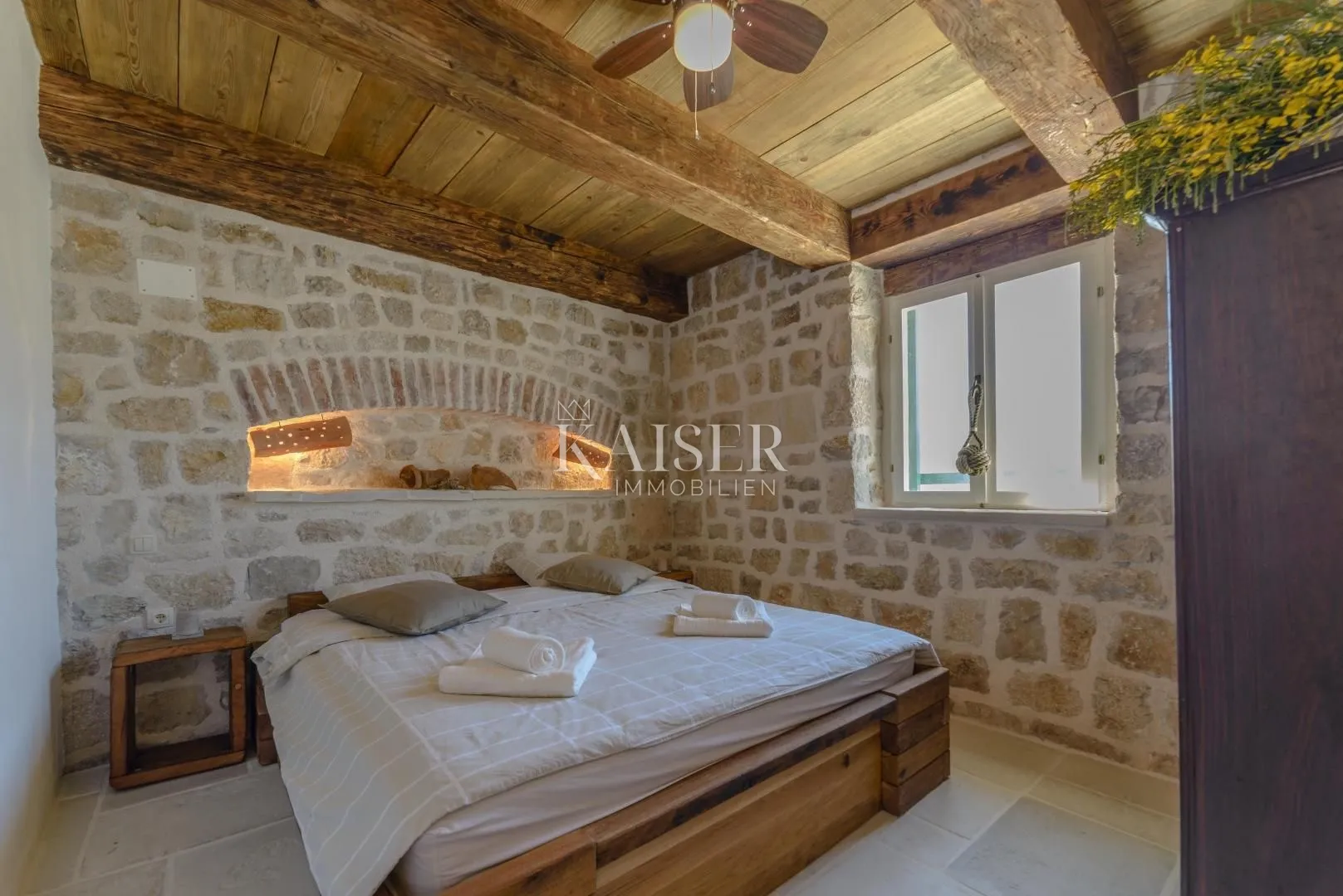 zadar – privlaka | kamena kuća s bazenom i mediteranskim vrtom - slika 10