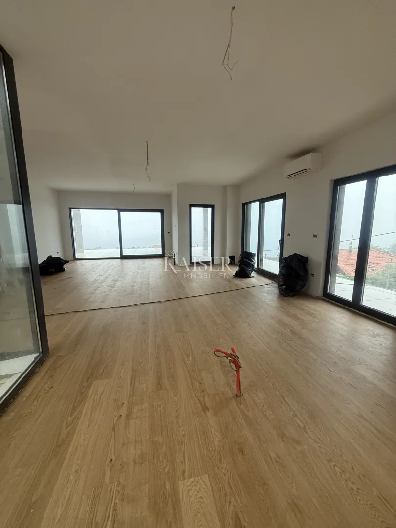 rijeka - bivio, luksuzni penthouse sa krovnom terasom i bazenom - slika 3