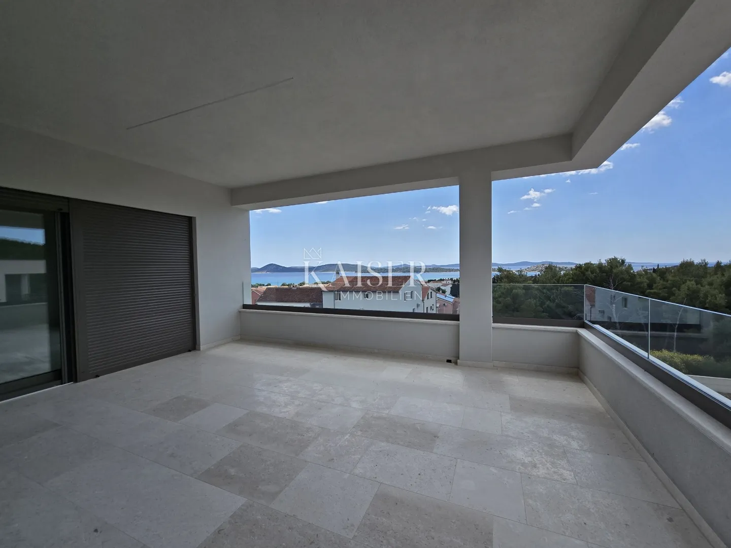 vodice, šibenik - elitan trosobni stan s panoramskim pogledom na more (s5) - slika 2