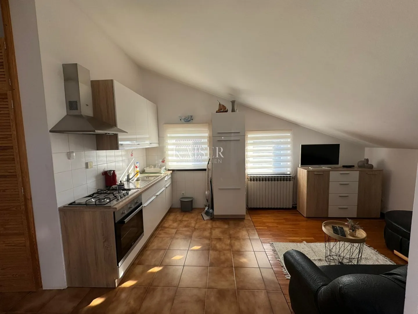 mali lošinj - stambeno poslovni objekt, 300m od mora - slika 17