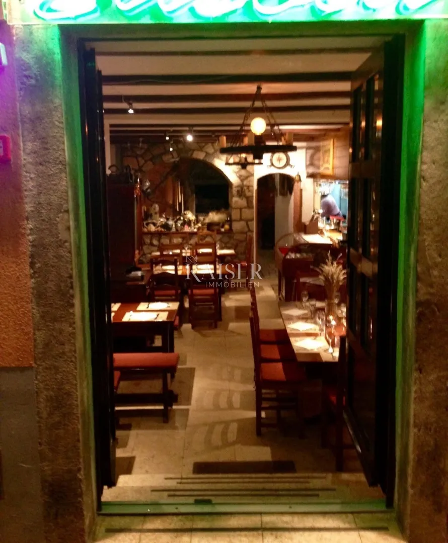 cres, ugostiteljsko-stambeni objekt sa restoranom, apartmanima i sobama - slika 7