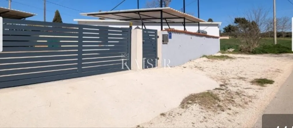 istra, pula - kuća s 5 apartmana i dva bazena - slika 27