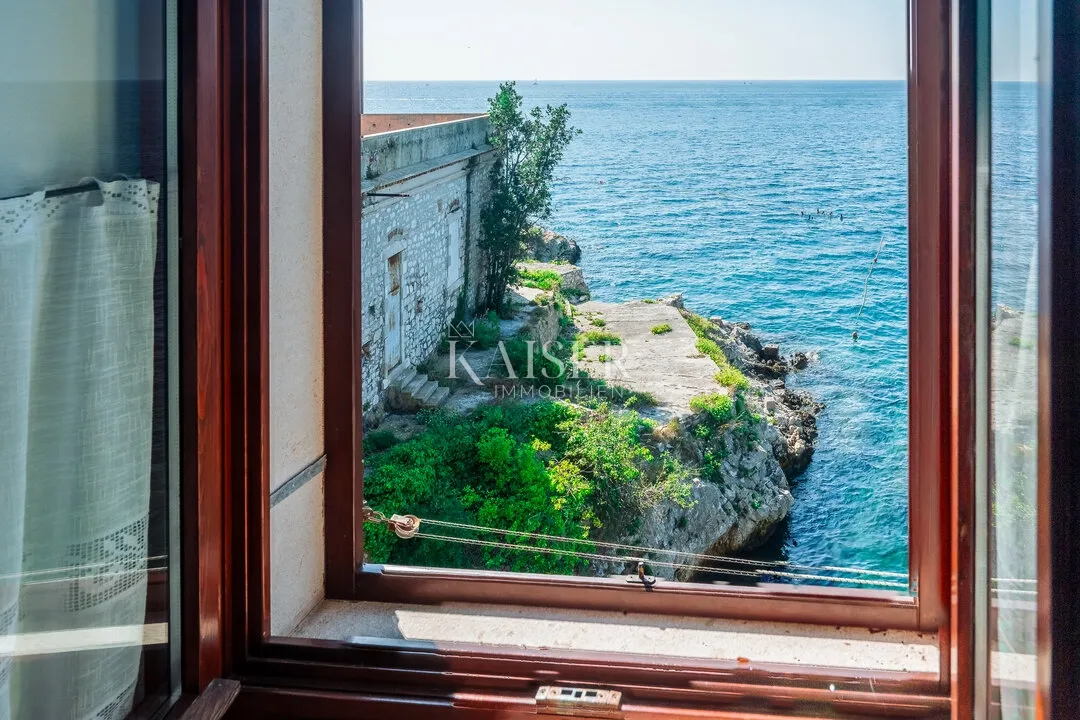 istra, rovinj- stan 63m2 prvi red do mora - slika 15