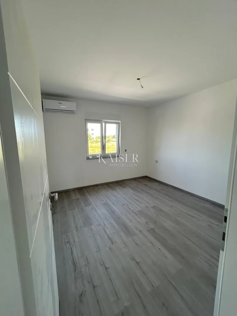zadar – privlaka, stan s krovnom terasom 150 m od mora - slika 15