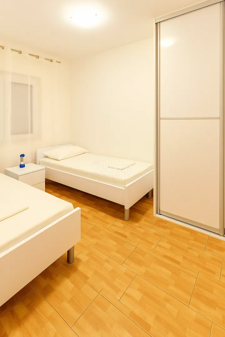 zadar – petrčane – kuća s 2 apartmana i pogledom na more - slika 10