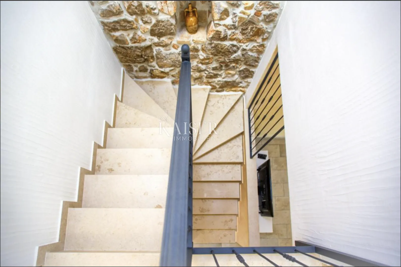 krk, garica - predivna vila 150m2 s bazenom - slika 19