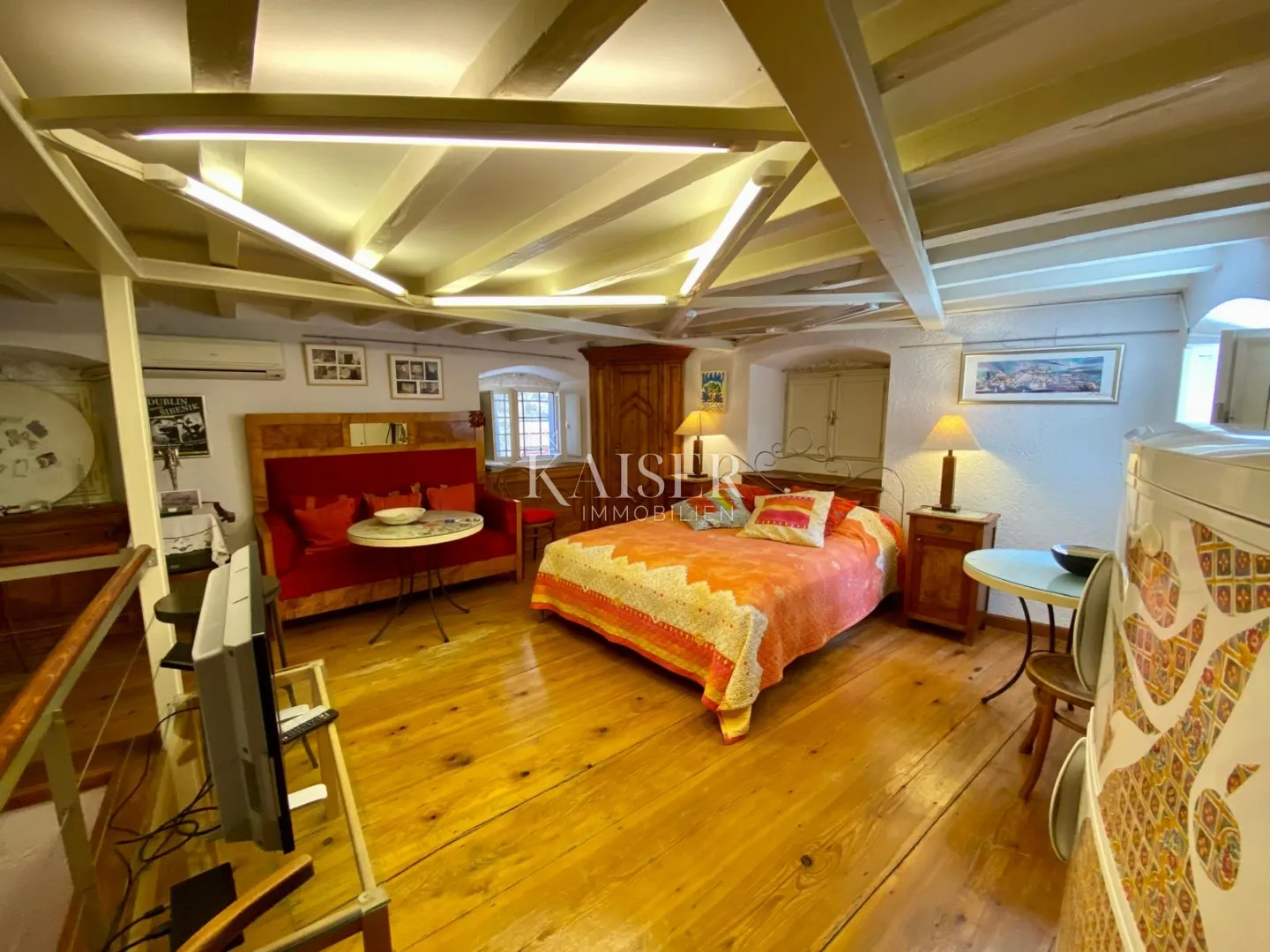 šibenik, stari grad - stan s kraljevskim pedigreom i tajnim prolazom 108m2 - slika 2