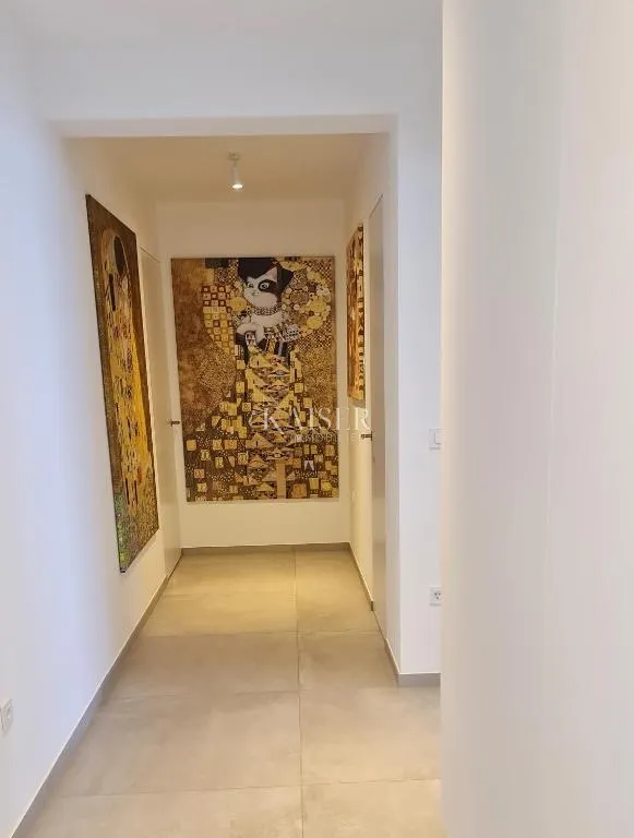 lovran, luksuzan stan s bazenom i panoramskim pogledom na more - slika 9