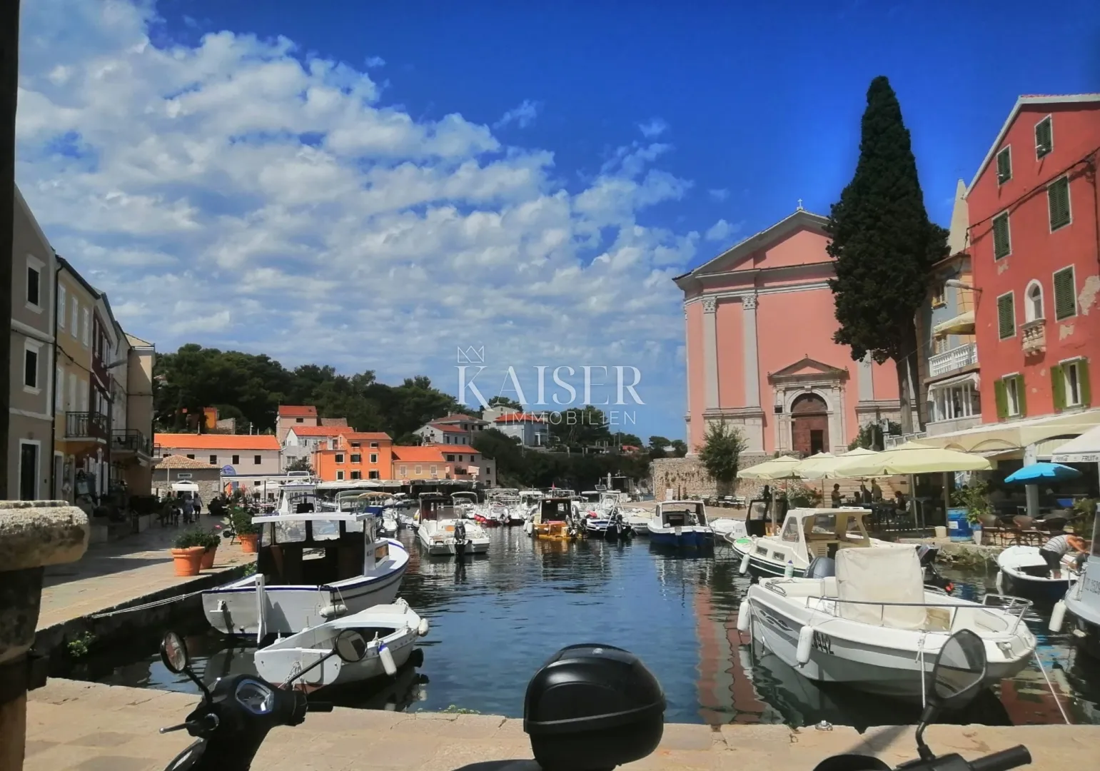otok lošinj, veli lošinj, dvosobni stan+db u strogom centru - slika 2