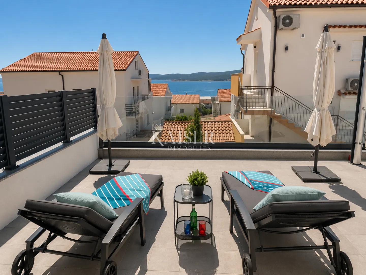crikvenica- dvosoban stan 61,51m² s pogledom i bazenom - slika 1
