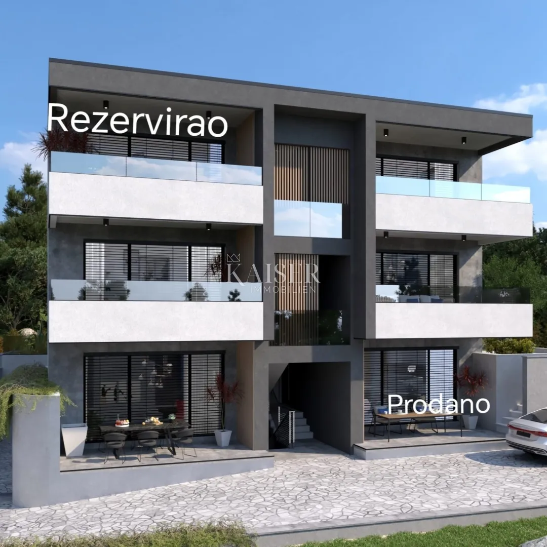 moderan stan u prizemlju s privatnim vrtom, garažom i parkingom, brodarica – šibenik - slika 11