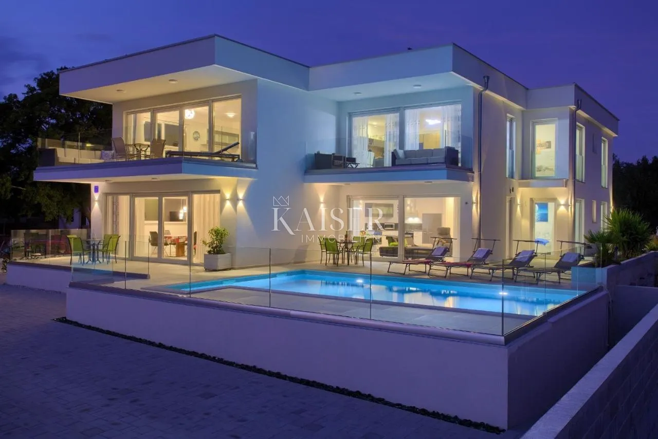 otok krk, okolica- moderan apartman 78m2 s bazenom - slika 22