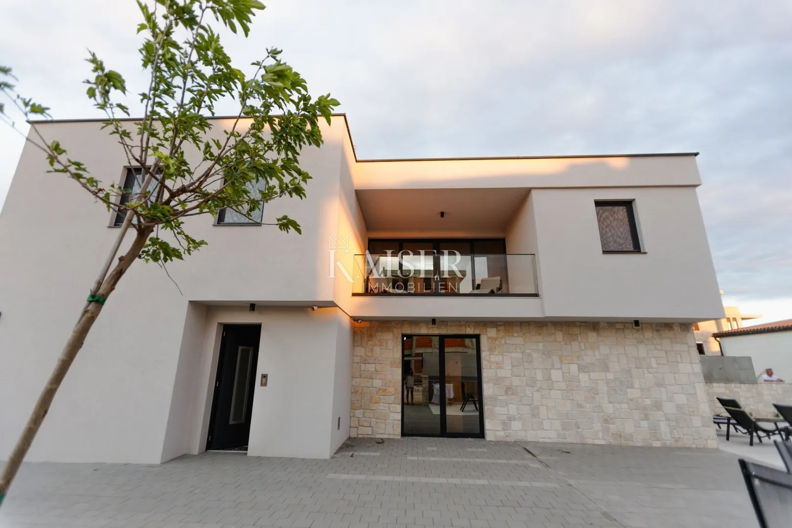otok pag - novoizgrađena kuća 300 m od mora - slika 4