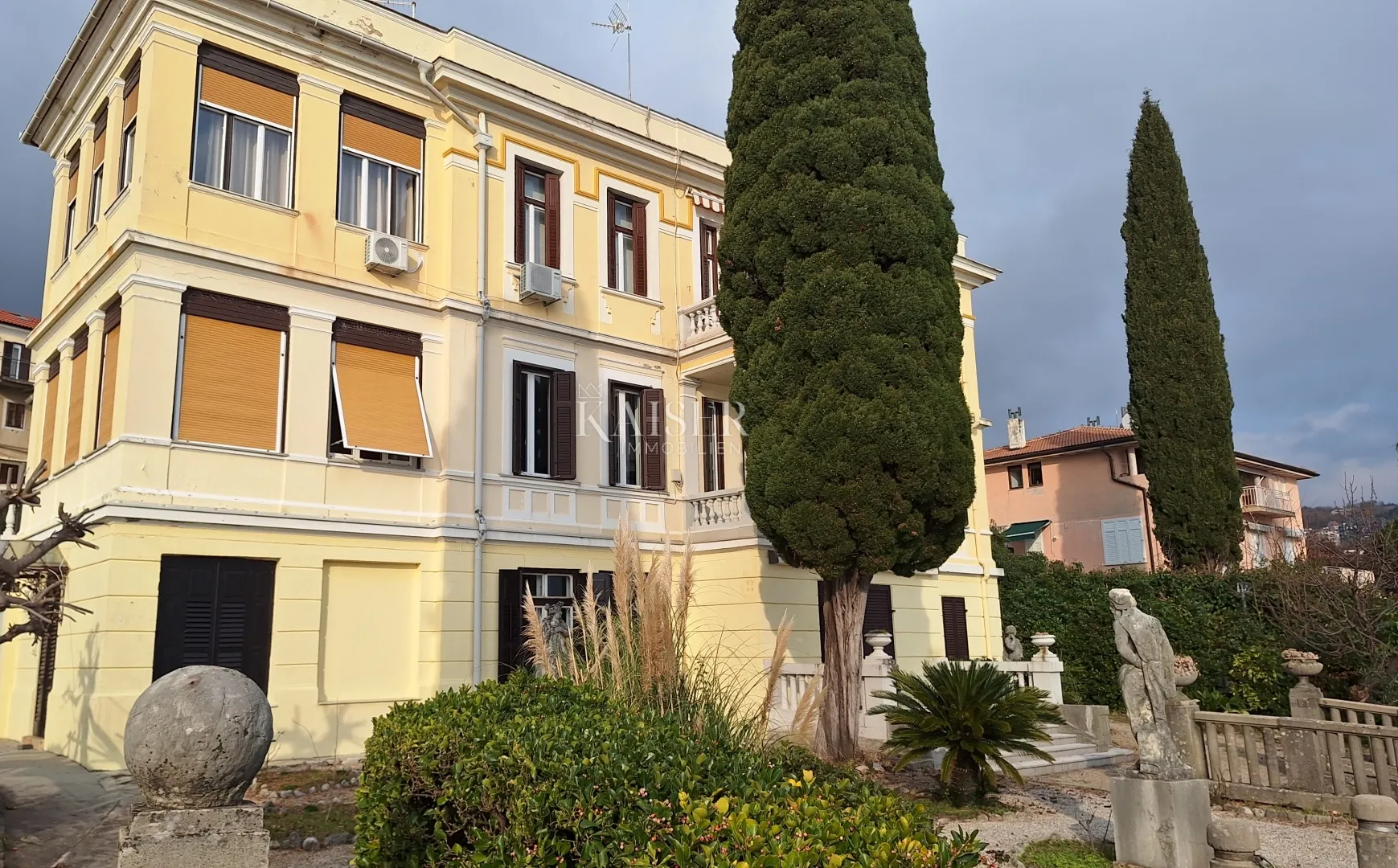 opatija, stan 102m2 u vili i red do mora - slika 4