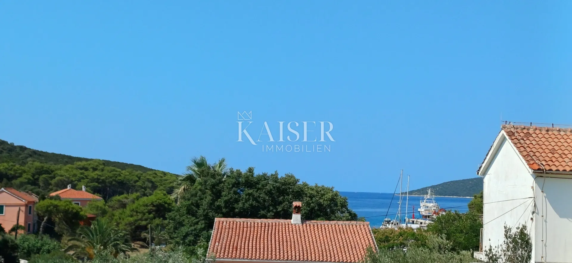 Molat – građevinsko zemljište 474 m², 80 m od mora s građevinskom dozvolom - Molat, Zadar