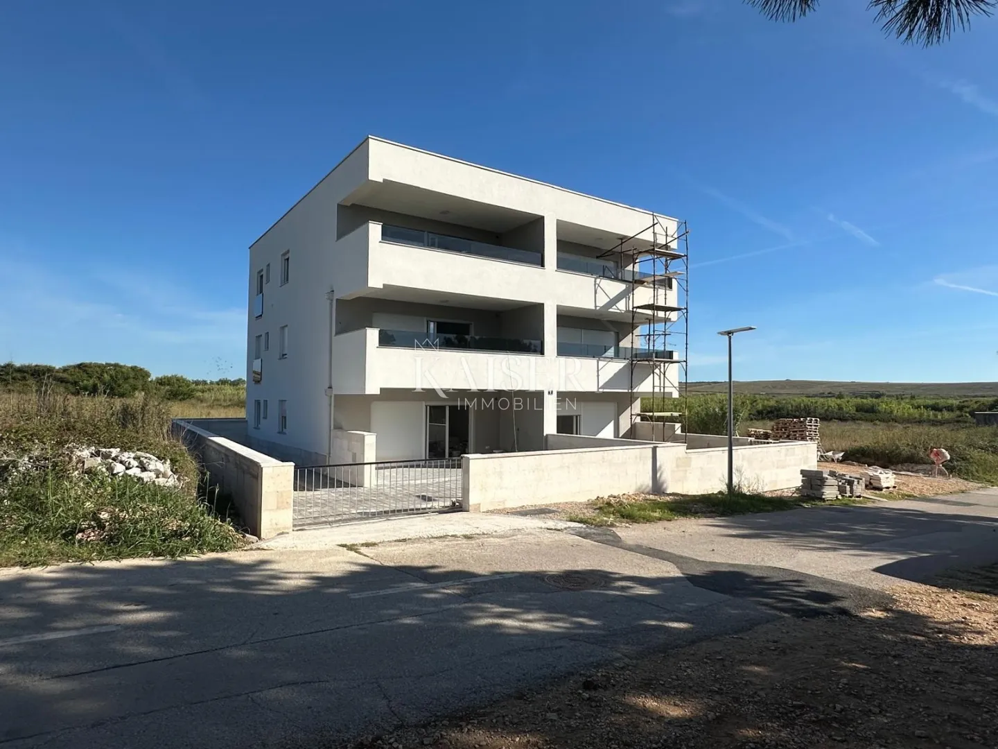 otok pag – povljana penthouse s6: 2s, more i terasa - slika 2
