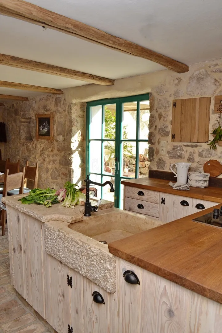 otok krk, malinska- kamena kuća 120m2 s bazenom - slika 5